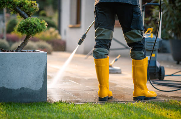 Why Choose Our Certified Pressure Washing Experts for Your Project Needs in Metropolis, IL?
